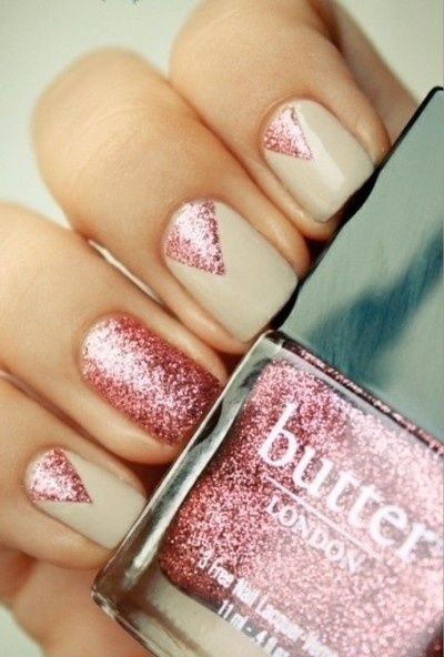 Geometric tip summer nail design