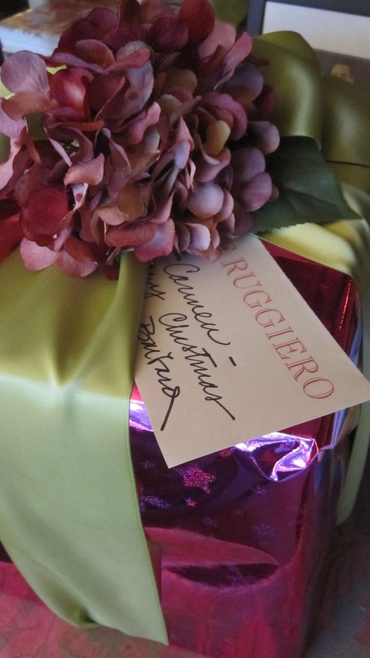 Simple brown paper gift wrap