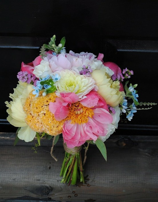 Fresh spring wedding bouquet inspiration