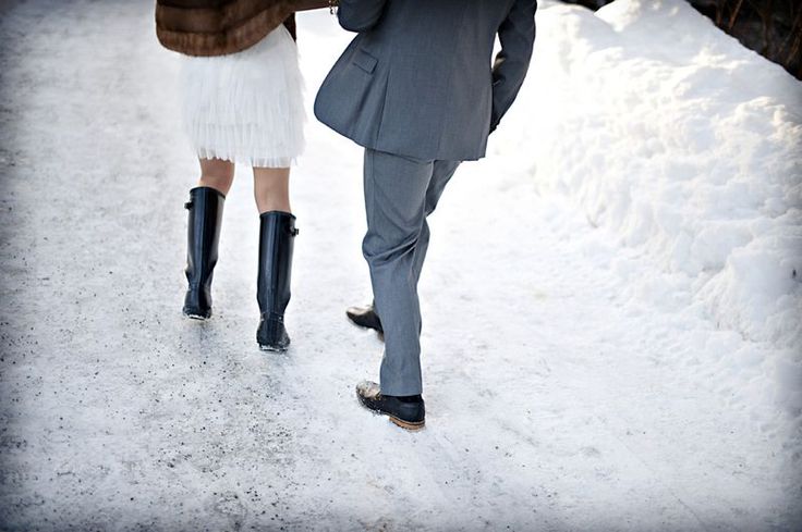 Winter wedding photography idea