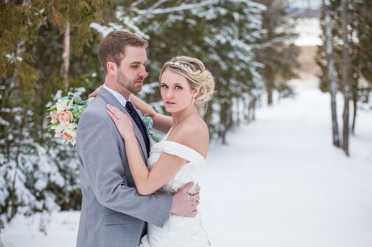Winter wedding photography idea