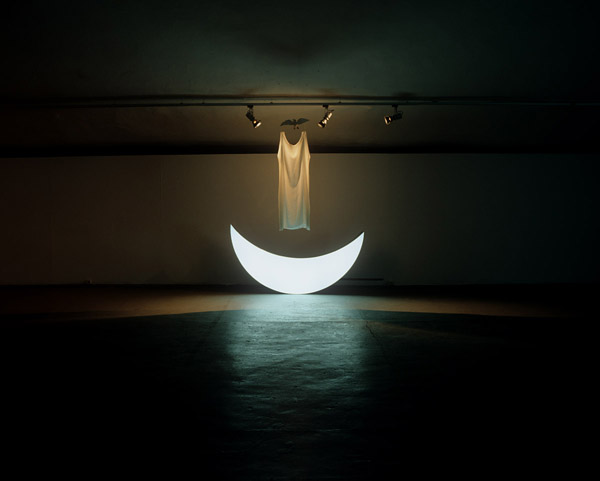 private-moon011
