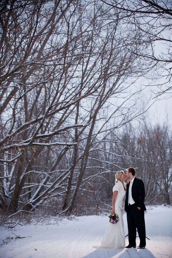 Winter wedding photography idea