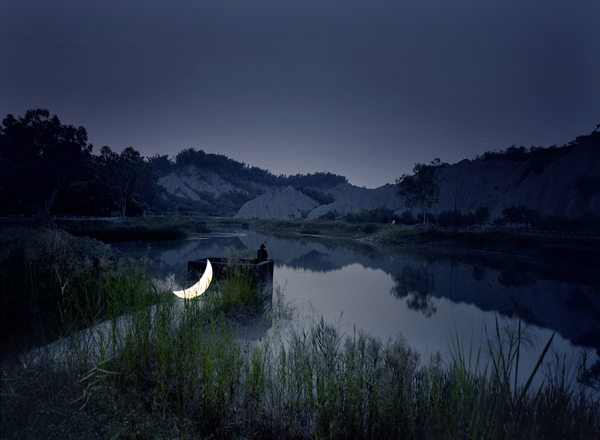 private-moon005