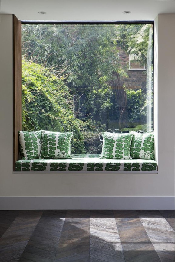 Vertical window seat reading corner