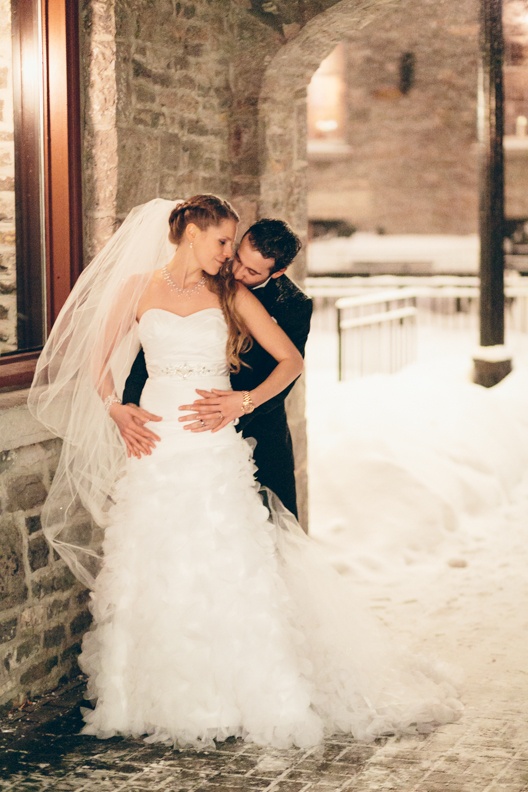 Winter wedding photography idea