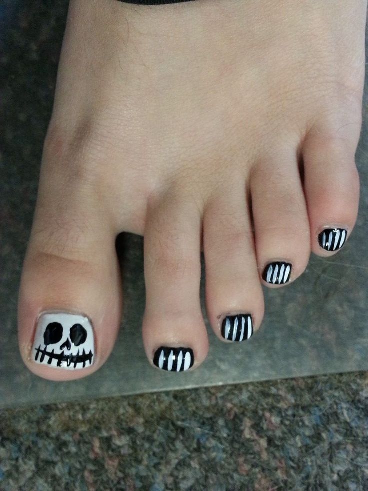 Halloween nail sticker style design