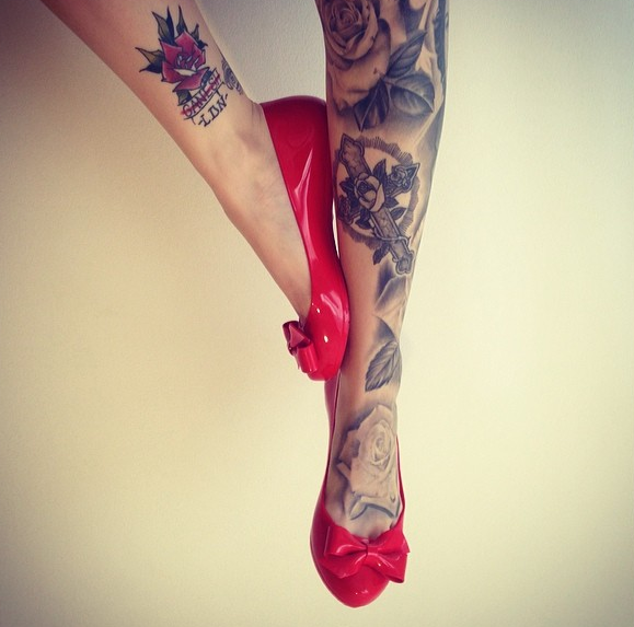 Color rose tattoo illustration