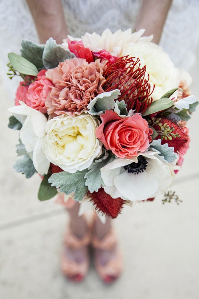 Textured mixed bloom wedding bouquet