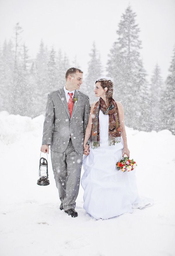 Winter wedding photography idea