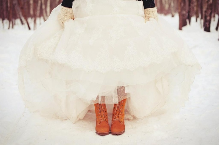 Winter wedding photography idea