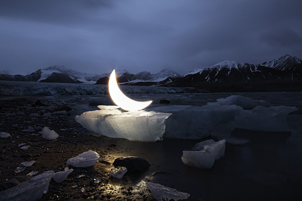 private-moon015