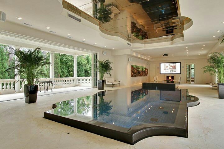Minimalist indoor swimming pool