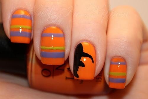 Cute Halloween accent nail design