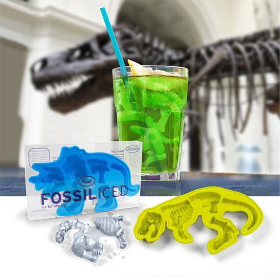 Fossiliced dinosaur bone ice molds and green drink with bone ice
