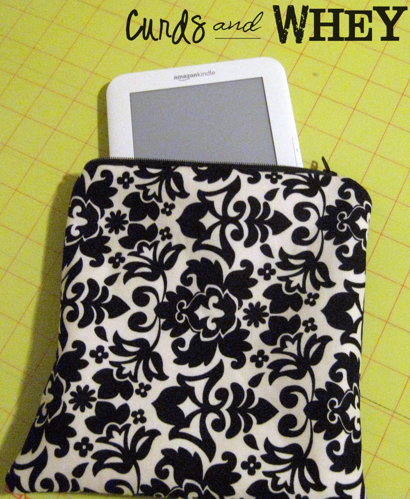 Quilted DIY tablet pouch