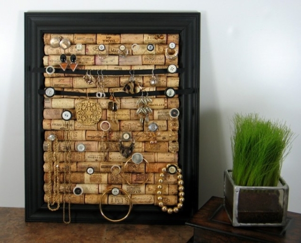 Wall-mounted jewelry organizer ideas