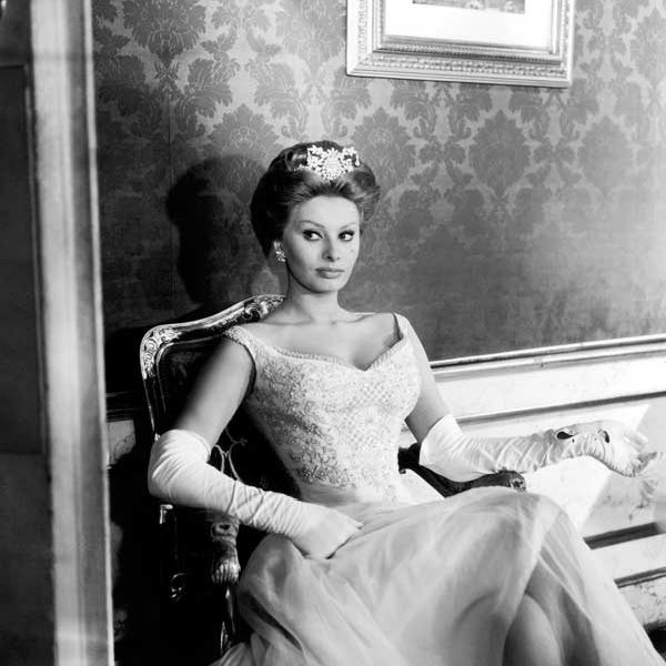 Sophia Loren classic studio look