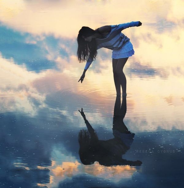 Rebeca Cygnus fine art surreal image