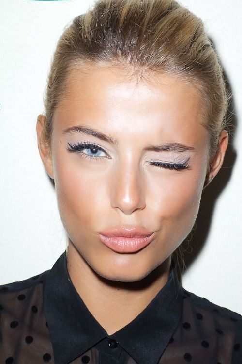 Natural makeup with subtle color