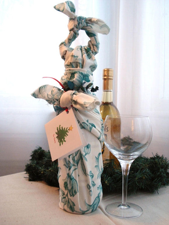 Metallic leaf wine bottle