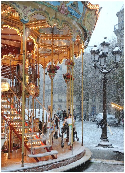 Carousel in snow. #winter Paris, France