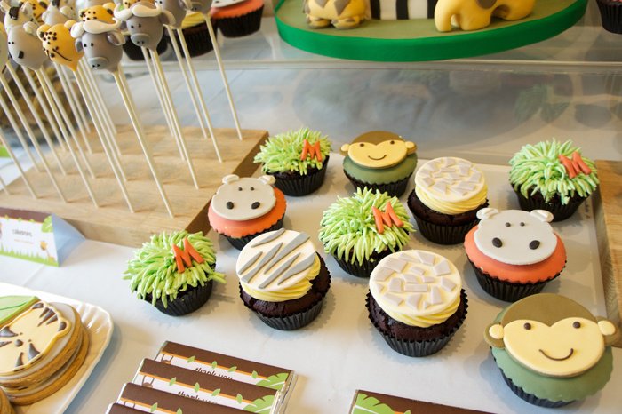 Leaf and animal print party details