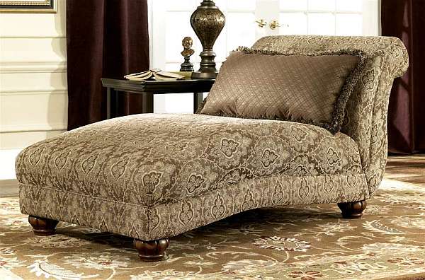 Contemporary chaise design