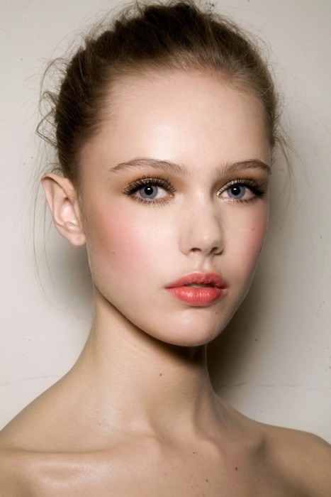 Natural makeup beauty example