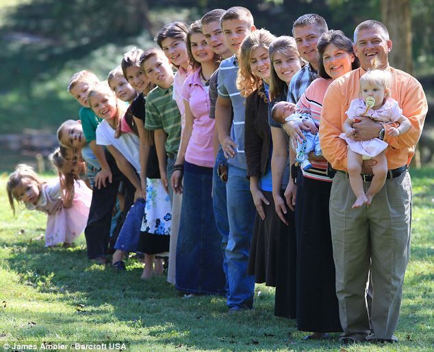 Large family posing idea