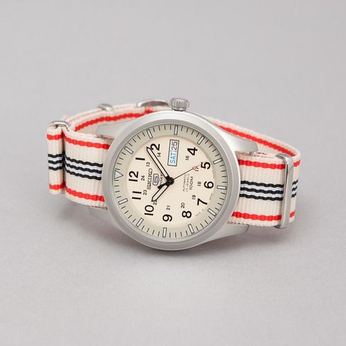 Accessories for men's summer fashion