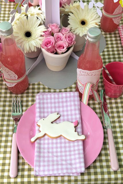 Fresh Easter table décor idea