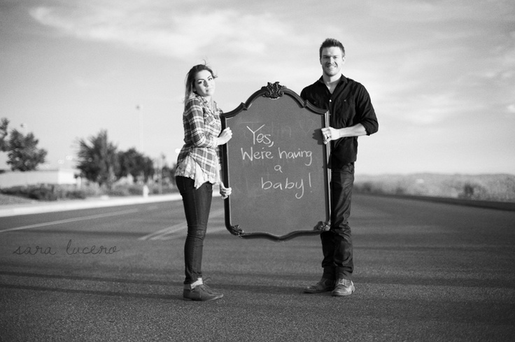 Pregnancy announcement gallery idea