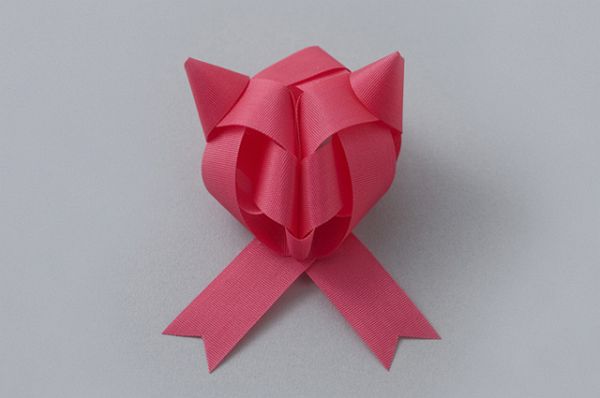 ribbon animals09 Bright pink grosgrain ribbon folded into a cat head