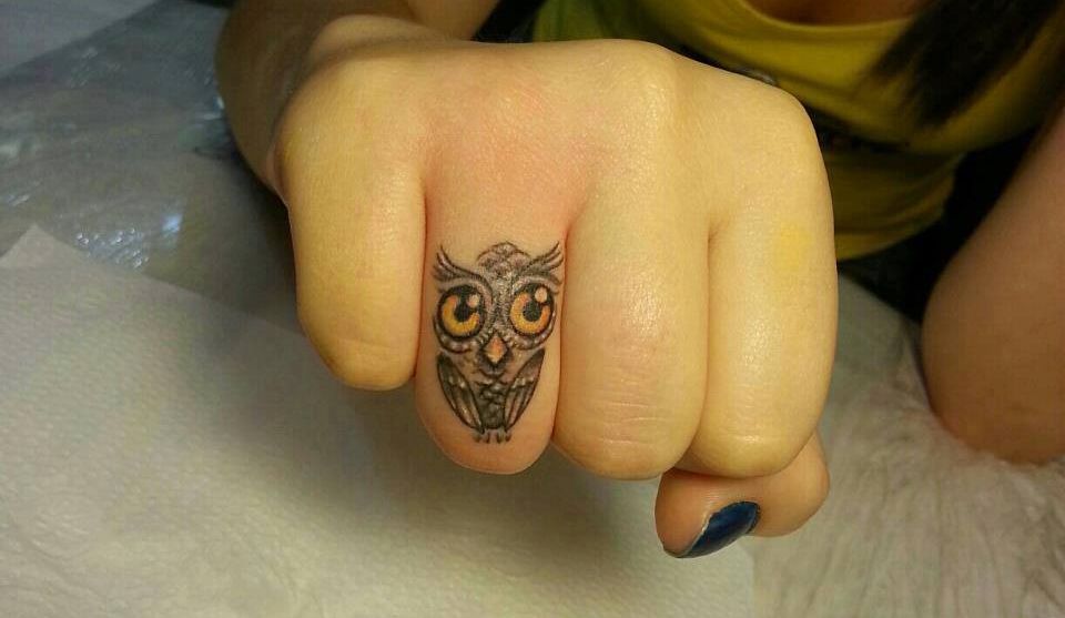 finger-tattoo14