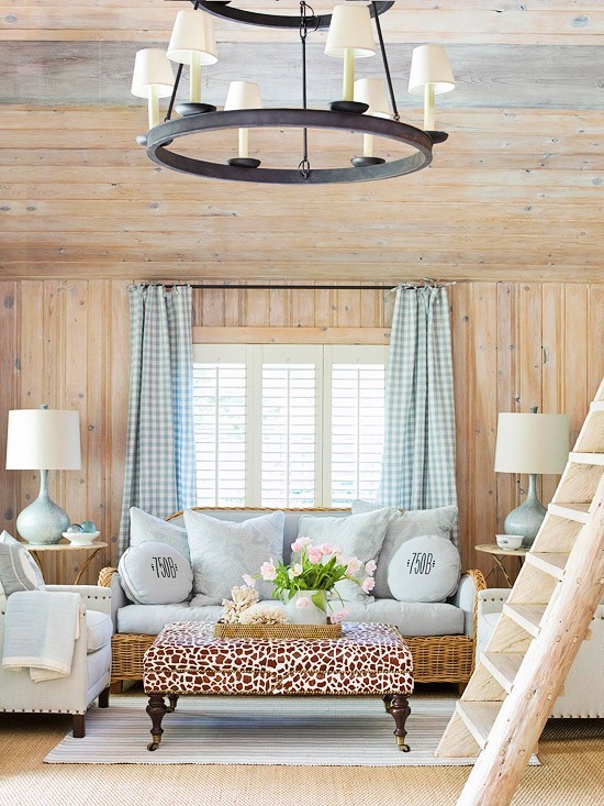 Layered coastal bedding and décor