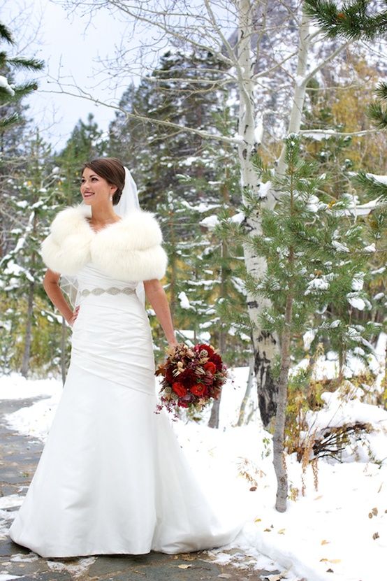 Deep green winter bridal bouquet