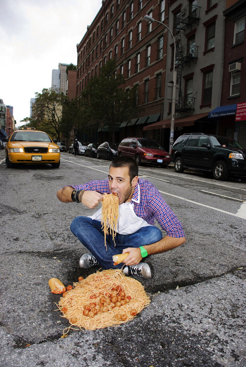 Contextual and surreal pothole tableau