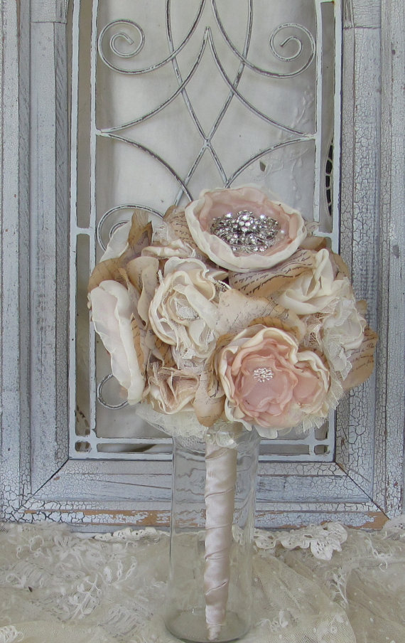Tall dramatic wedding bouquet