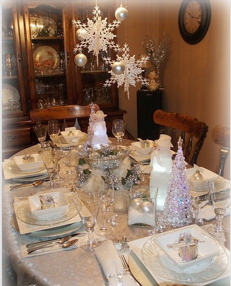 Final creamy winter table inspiration