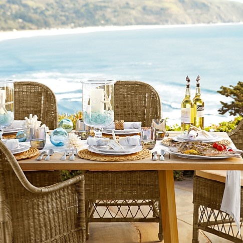 Natural coastal table accents