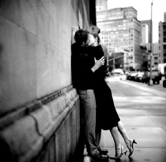 kiss-photos02 Romantic kiss in photograph