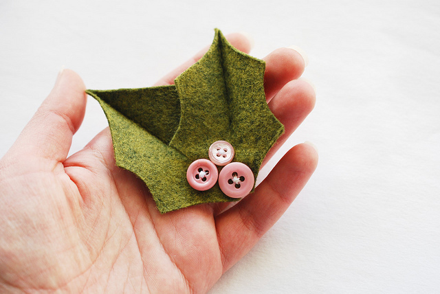 Button craft brooch