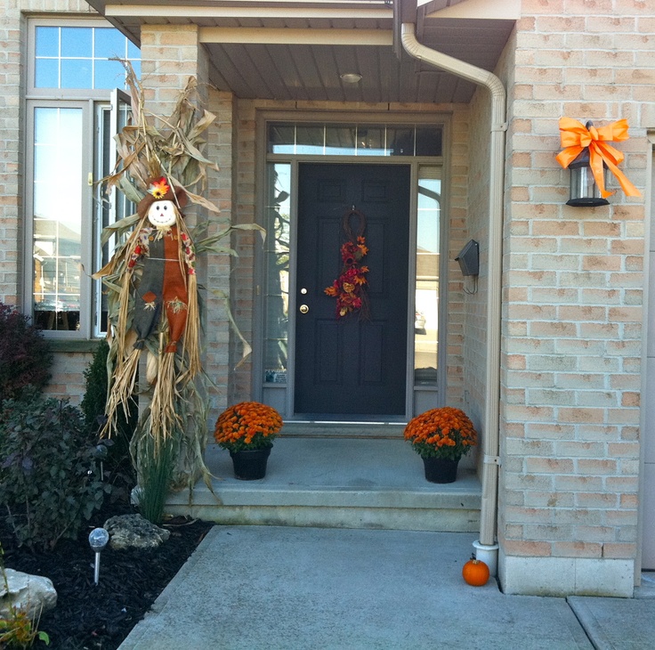 Pumpkin and leaf porch display