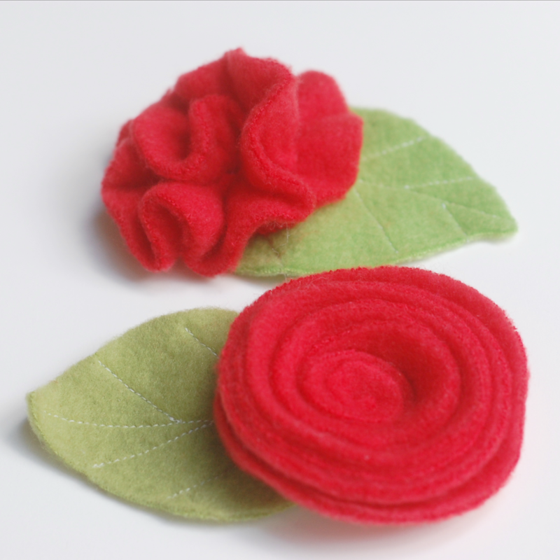 Fleece rose brooch