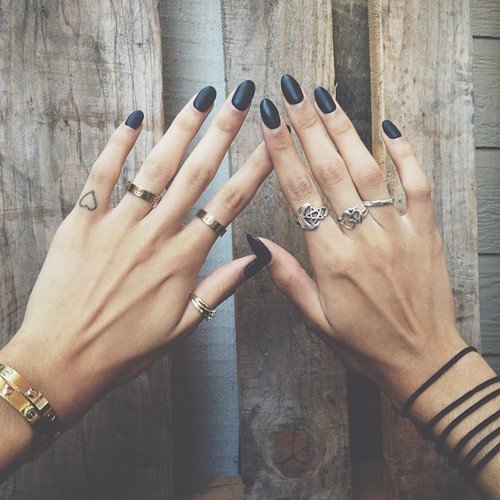finger-tattoo29