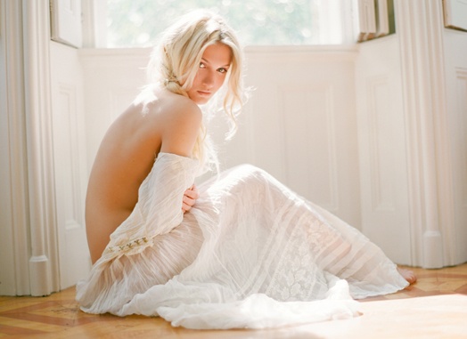 Tasteful boudoir portrait idea