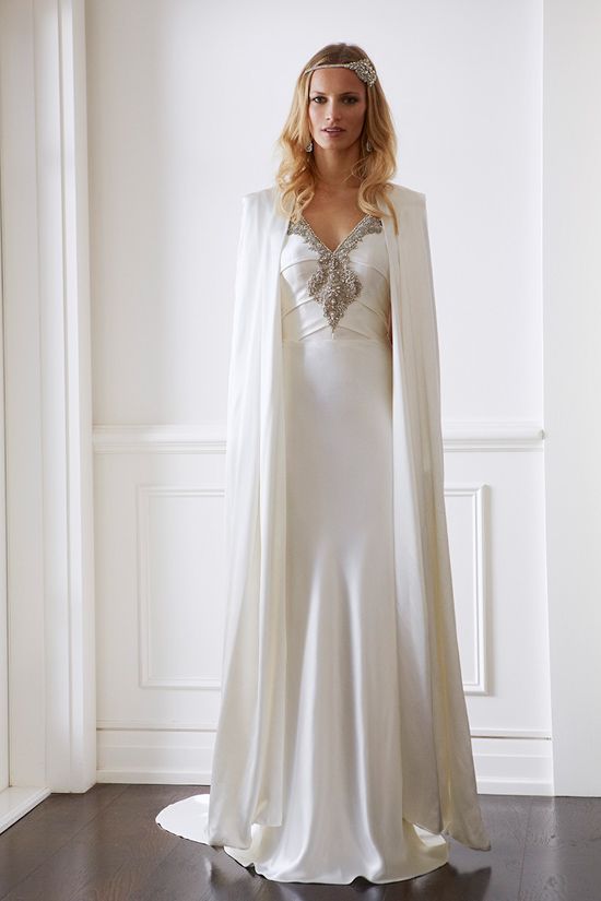 Long bridal cloak for outdoor ceremonies