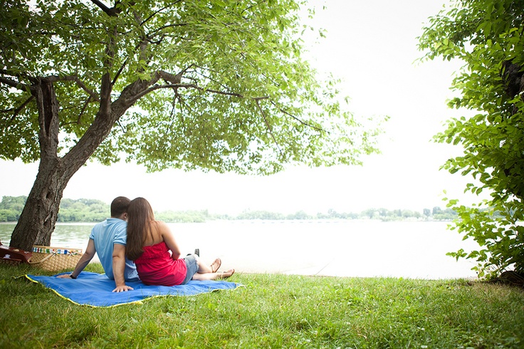 Casual wardrobe picnic engagement portraits