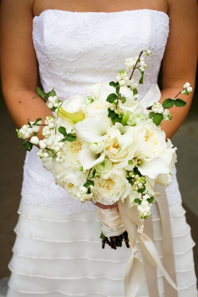 Structured winter wedding bouquet